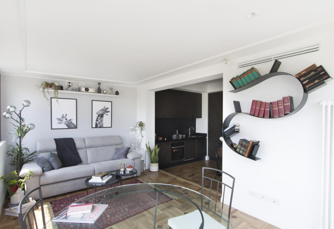 Easylife - Splendido attico con terrazzo e vista mozzafiato nel cuore della città Milão Exterior foto